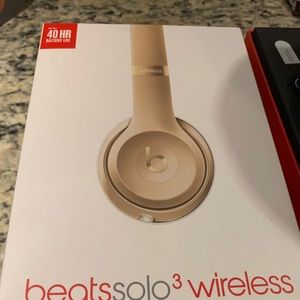 Apple Beats Solo 3 Wireless Headphones